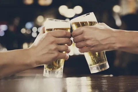 i (9) Low Carb Beer: The Ultimate Guide to Guilt-Free Drinking